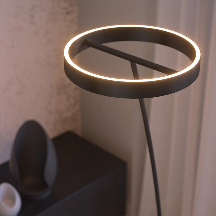 Sola Designer Stehleuchte